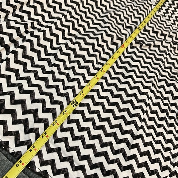 Zac & Rachel button up cotton-spandex size XL white with black zigzag 24-148 - Picture 7 of 8